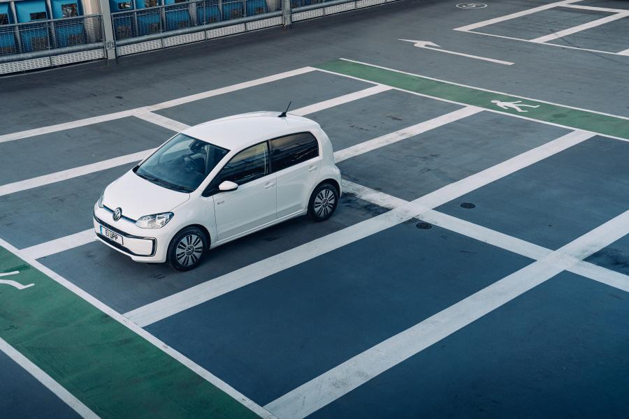  Volkswagen e-up! 2020 года  (UK) (фото 8 из 40)